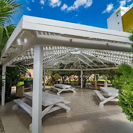 Aurelius Pool In Caesar &